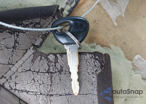 2001 Mazda Mx-5 Miata Ls/Special Edition z USA, uszkodzony, nr VIN JM1NB353710212125